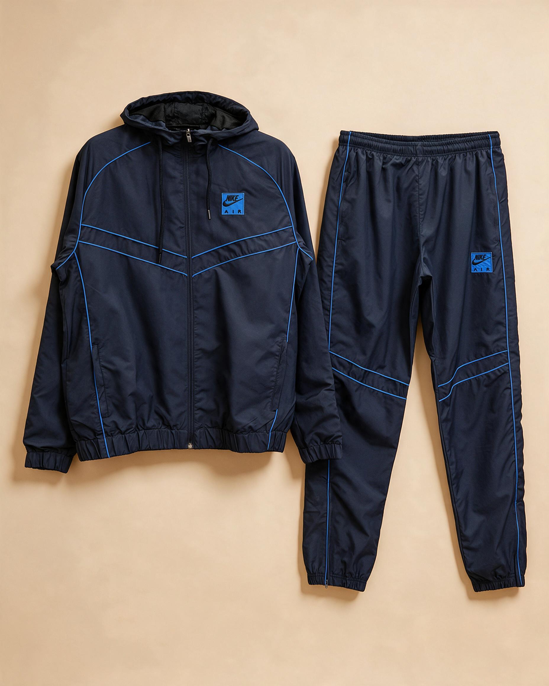 Tuta usata blu navy con dettagli azzurri