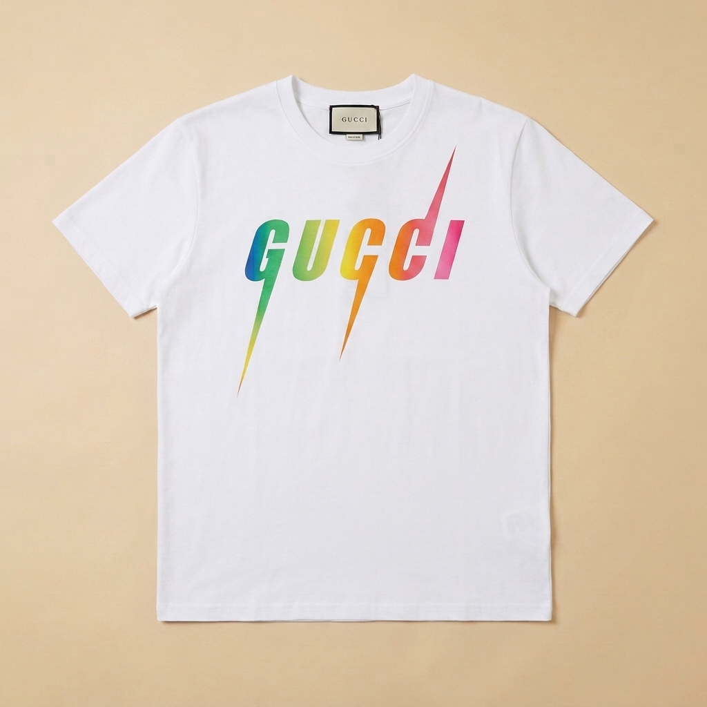 T-shirt usata bianca con logo multicolore sfumato